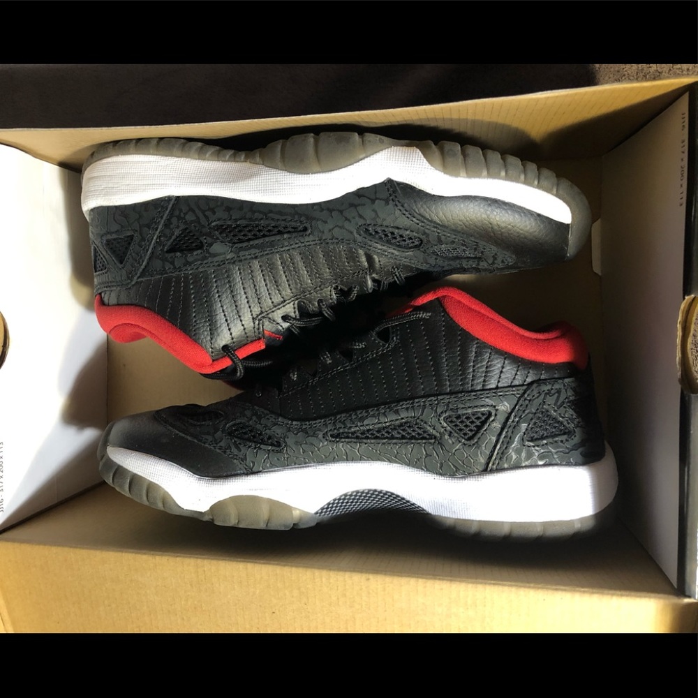 Retro Jordan 11 Low Gs “Ie” - image 2